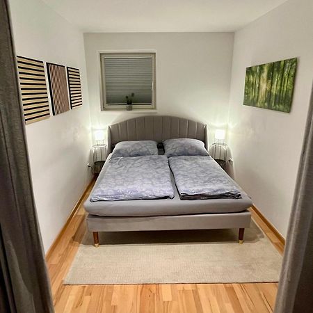 Maisonette-Apartment-Mit Glassfaseranschluss Bruggen  Dış mekan fotoğraf